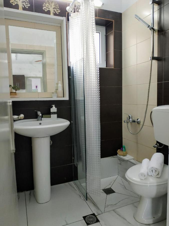 Suite Of Light Rooms Perama  Екстер'єр фото